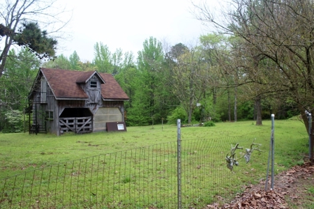 Authentic Log Home - image 10