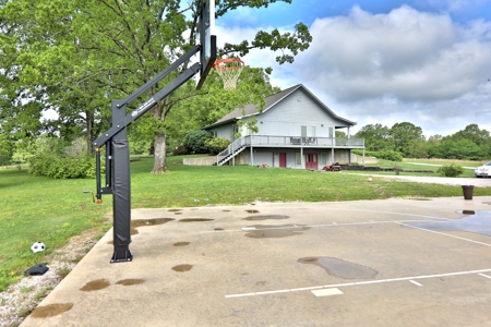 Country Home in Thayer MO - image 47