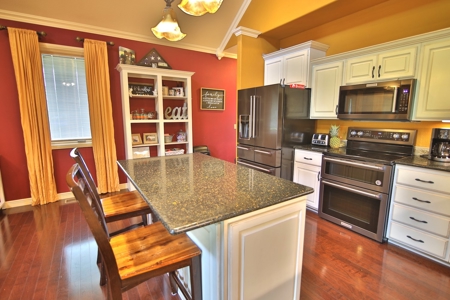 Country Home in Thayer MO - image 8