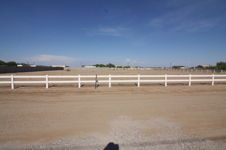 Fenced Horse Land for sale Casa Grande Arizona. Build a home - image 15
