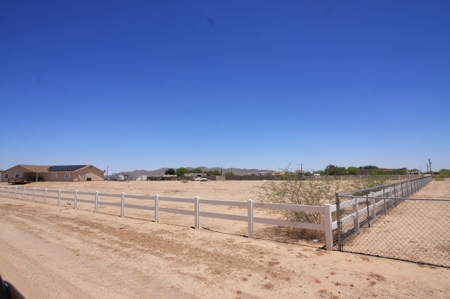 Fenced Horse Land for sale Casa Grande Arizona. Build a home - image 2