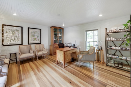 Renovated to perfection! - image 5