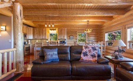 High End Log Home - image 8