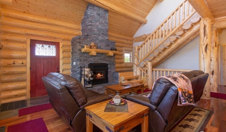 High End Log Home - image 7
