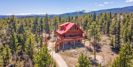 High End Log Home - image 1