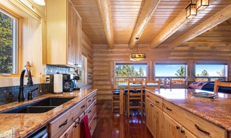 High End Log Home - image 13