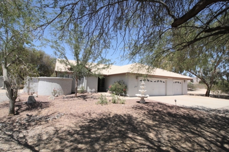 Land and home with pool for sale Casa Grande AZ  Guest house - image 3