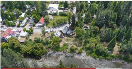 Waterfront Store and Home for Sale - image 25