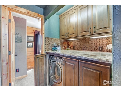 D Log Cabin in the Pines - image 32