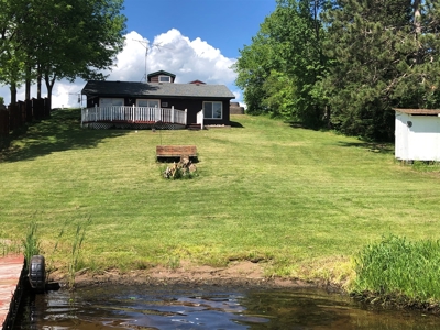 Year Round Lake Cabin for Sale on Pine Lake in Northern MN - image 2