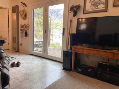 Cabin in the mountains with great views of the Brazos Cliffs - image 15