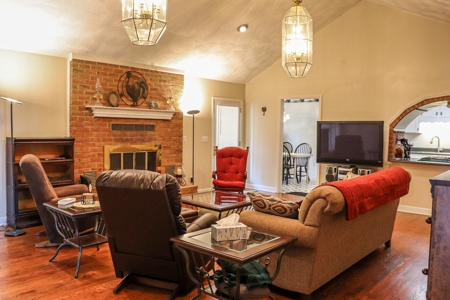 Beautiful Country Home for Sale in Willis VA! - image 11