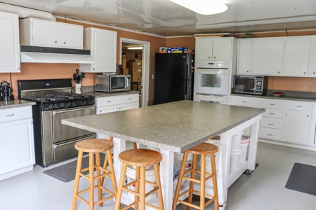 Beautiful Country Home for Sale in Willis VA! - image 22