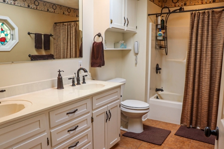 Beautiful Country Home for Sale in Willis VA! - image 17