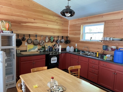 Lakefront Cottage on Rocky Lake - image 8