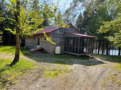 Lakefront Cottage on Rocky Lake - image 1