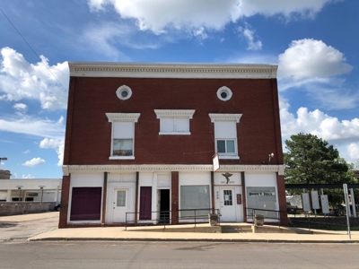 For Sale Investment Property w/ Great Potential Chillicothe! - image 1