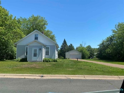 In-Town Home On Double Lot For Sale in Finlayson MN - image 9