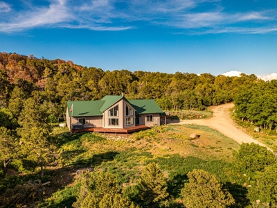 Colorado mountain home on acreage with hunting access - image 1