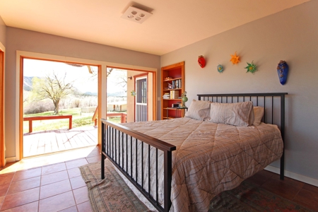 Beautiful Riverfront Home For Sale in Mancos, CO! - image 6