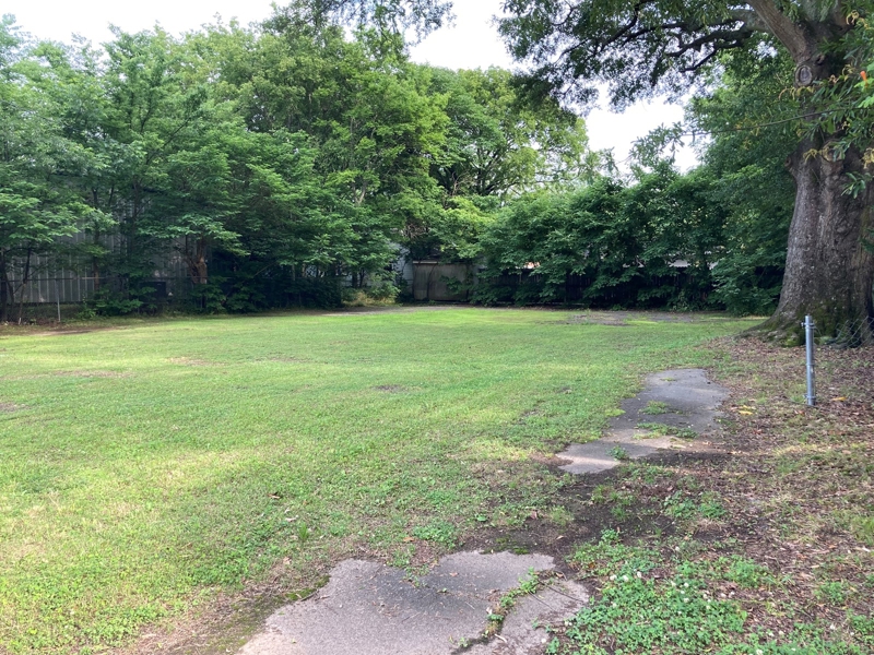 Commercial lot for sale