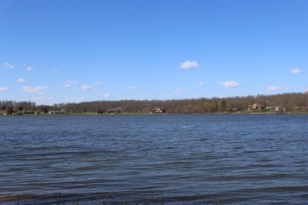 Perfect Location within Arrowhead Lakes for a New Home - image 2
