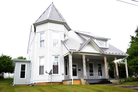 Historic Victorian home in Southwest Virginia - image 37