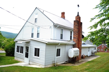 Historic Victorian home in Southwest Virginia - image 5