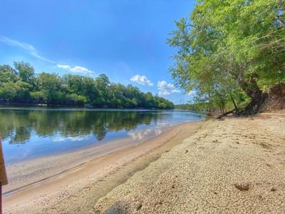 Riverfront Home On The Suwannee River! - image 25