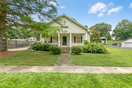 Historic Home  For Sale on Corner Lot - Bradford, Tennessee - image 1