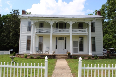 Historic Home / Farm With Creek For Sale In Hardin Co Tn - image 1