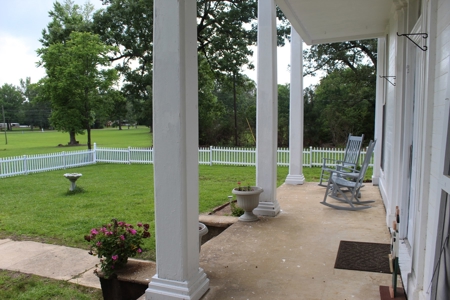 Historic Home / Farm With Creek For Sale In Hardin Co Tn - image 4
