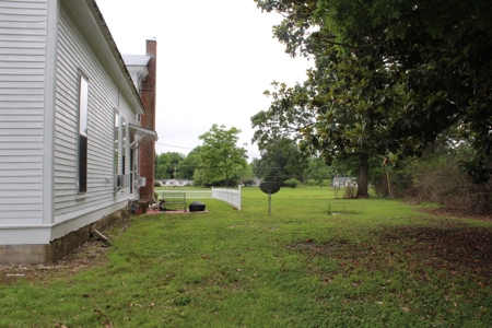 Historic Home / Farm With Creek For Sale In Hardin Co Tn - image 39