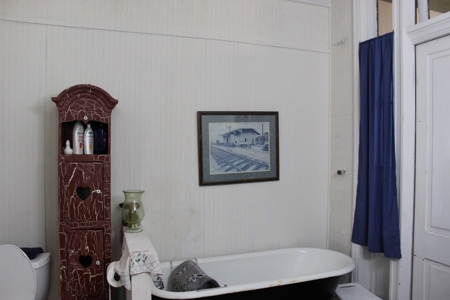 Historic Home / Farm With Creek For Sale In Hardin Co Tn - image 17