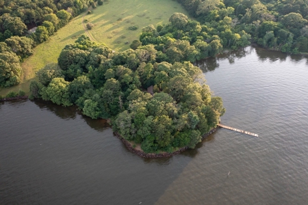 Large Waterfront Acreage Tract For Sale On Lake Palestine - image 40