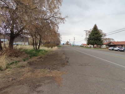Commercial Lot in Town of Cedarville, Ca. Opportunity knocks - image 4