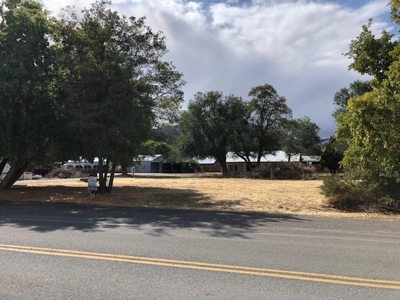Commercial Lot in Town of Cedarville, Ca. Opportunity knocks - image 1