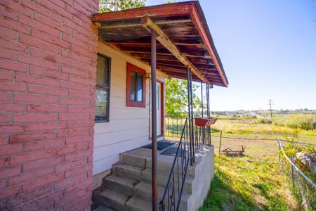 Fixer Upper Farmhouse For Sale in Lewis, CO! - image 1