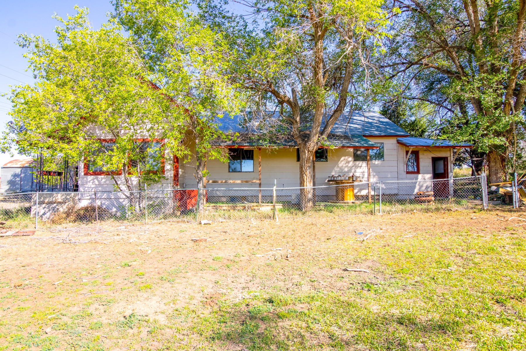 Fixer Upper Farmhouse For Sale in Lewis, CO! - image 24