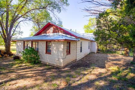 Fixer Upper Farmhouse For Sale in Lewis, CO! - image 20