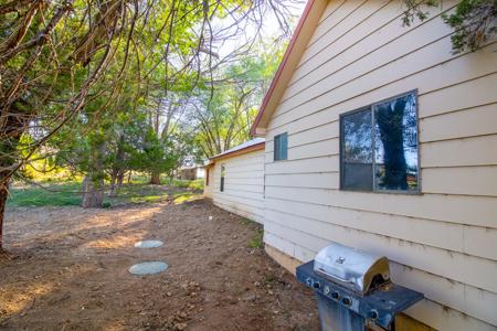 Fixer Upper Farmhouse For Sale in Lewis, CO! - image 3