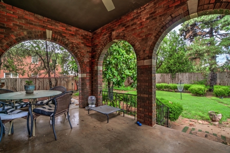 Historic House in Clinton For Sale - image 4