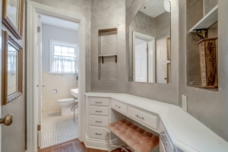 Historic House in Clinton For Sale - image 8
