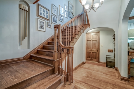 Historic House in Clinton For Sale - image 6