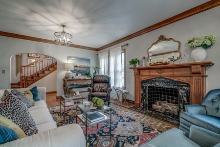 Historic House in Clinton For Sale - image 10
