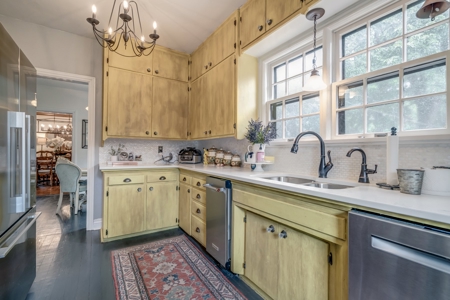 Historic House in Clinton For Sale - image 15