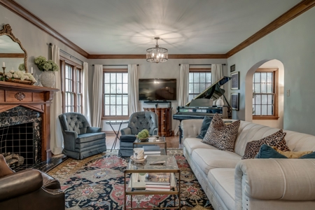 Historic House in Clinton For Sale - image 9