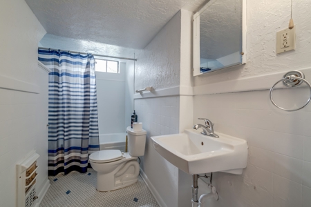 Historic House in Clinton For Sale - image 28