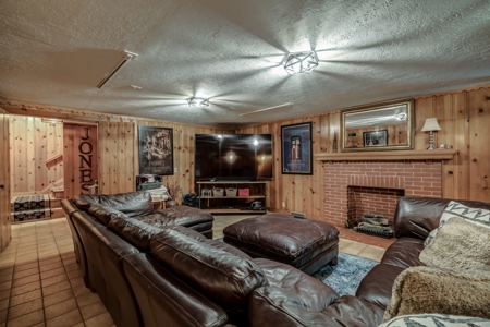 Historic House in Clinton For Sale - image 30
