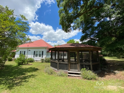 Martin Allendale Co. Small Farm Estate - image 37